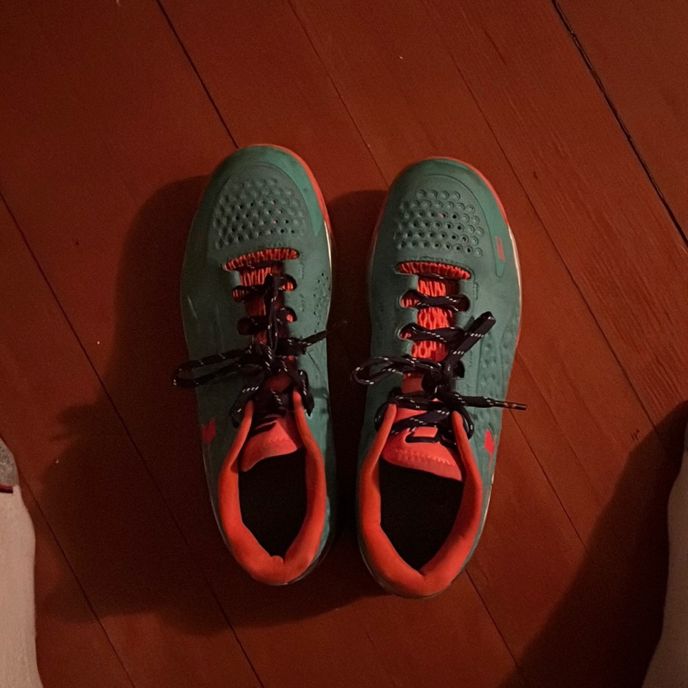 Curry 1 Low Select Camp